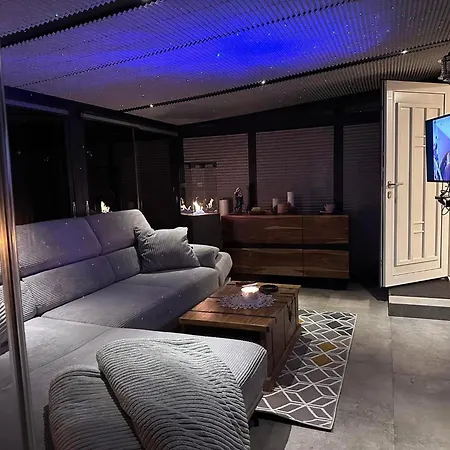 Luxury-wellnessresidence- Altes Kapitänshaus Ferienhaus Dranske