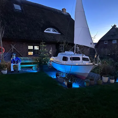 Luxury-wellnessresidence- Altes Kapitänshaus Ferienhaus Dranske