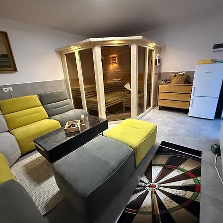 Luxury-wellnessresidence- Altes Kapitänshaus Ferienhaus Dranske